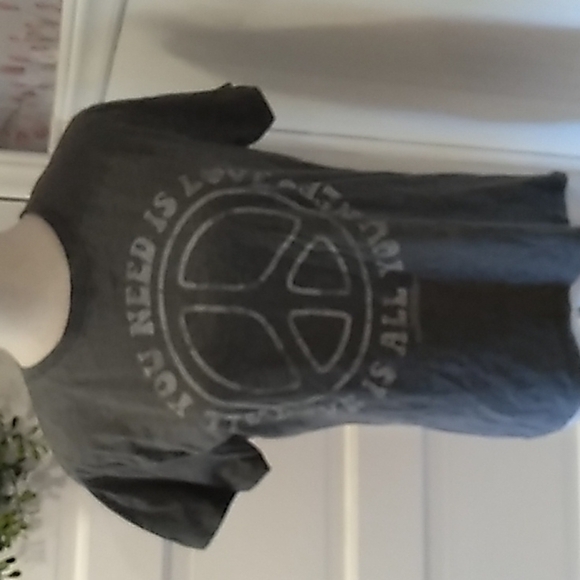 Lennon & McCarthy Beatles medium gray tee shirt - Picture 1 of 4